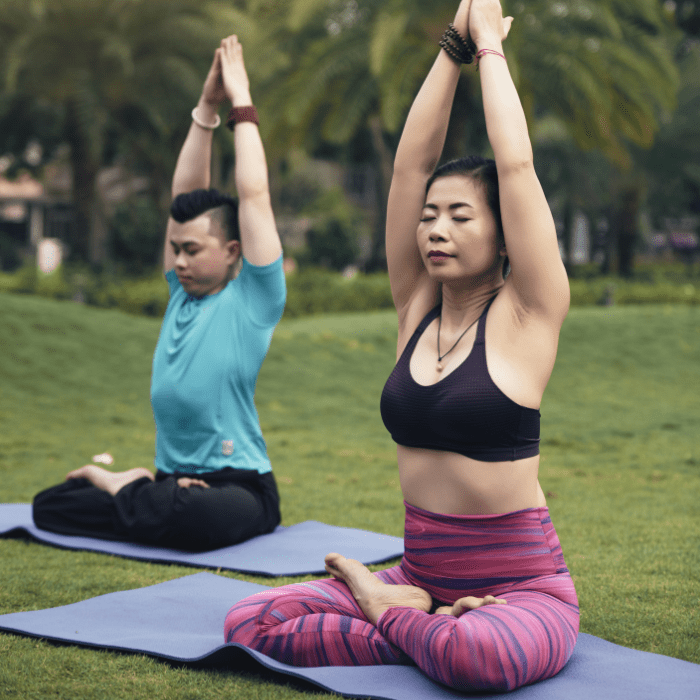 combining-yoga-asanas-with-meditation-for-holistic-wellness